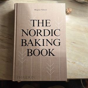 The Nordic baking book